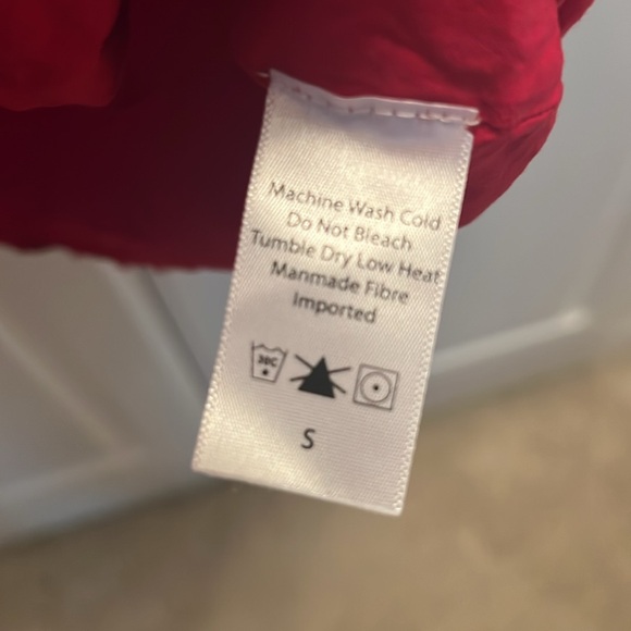 Anna Rae Ruffled Blouse Red Small - Picture 3 of 5